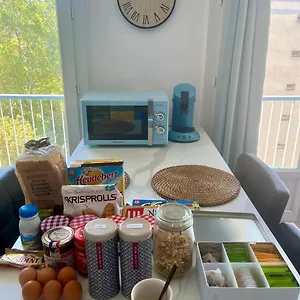 Alloggio in famiglia Chambre Privee Dans Un Partage, Villeurbanne